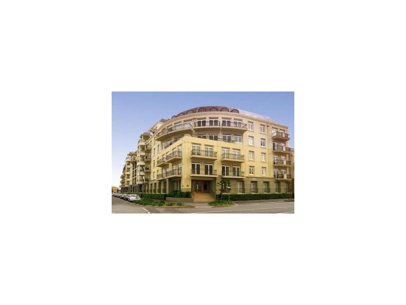 102/89 Beach Street, Port Melbourne VIC 3207