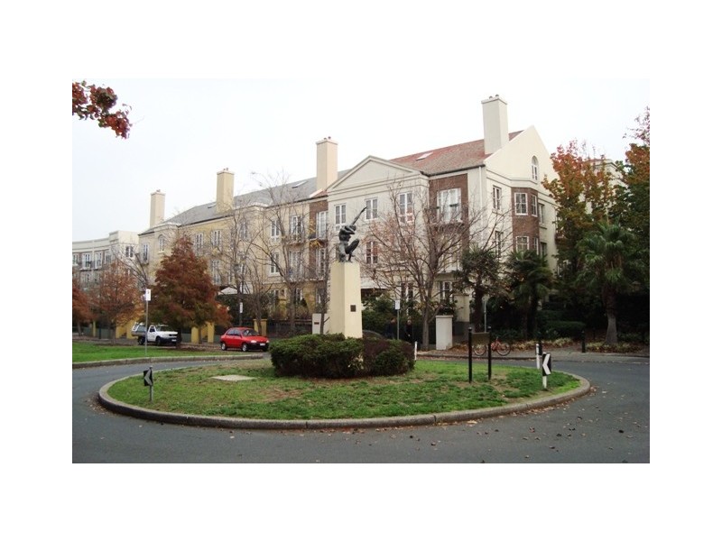 11/8 Wellington Cresent, East Melbourne VIC 3002
