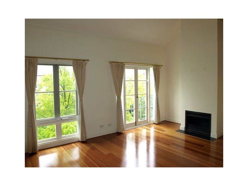 11/8 Wellington Cresent, East Melbourne VIC 3002