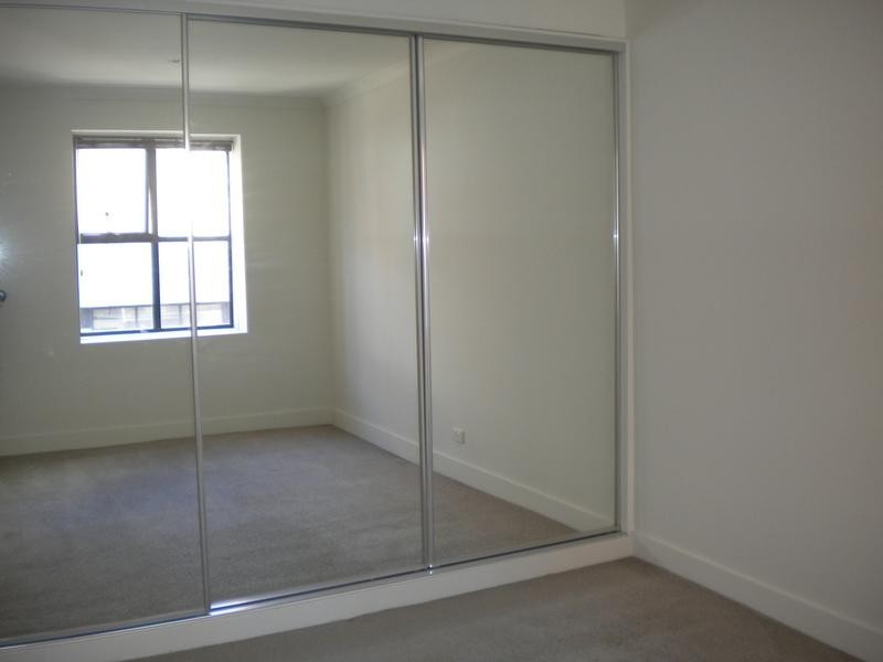 6/20 Somerset Place, Melbourne VIC 3000