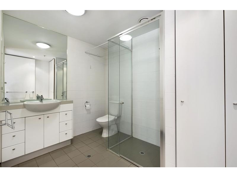 1225/422 Collins Street, Melbourne VIC 3000