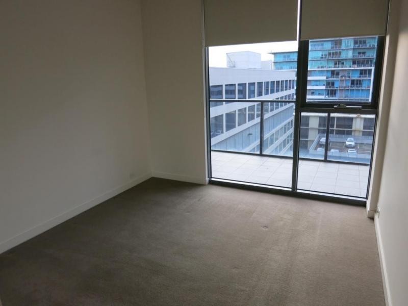 604/55 Queens Road, Melbourne VIC 3000
