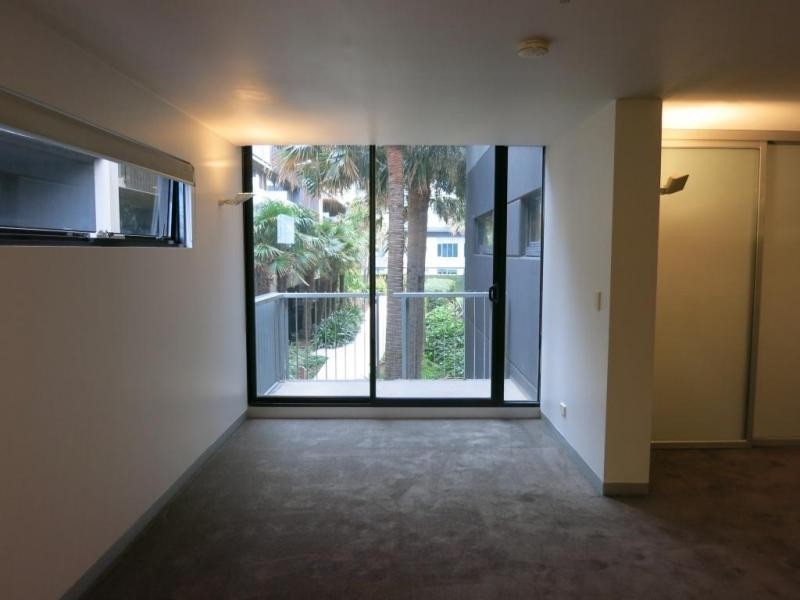 B202/19 Pickles Street, Port Melbourne VIC 3207
