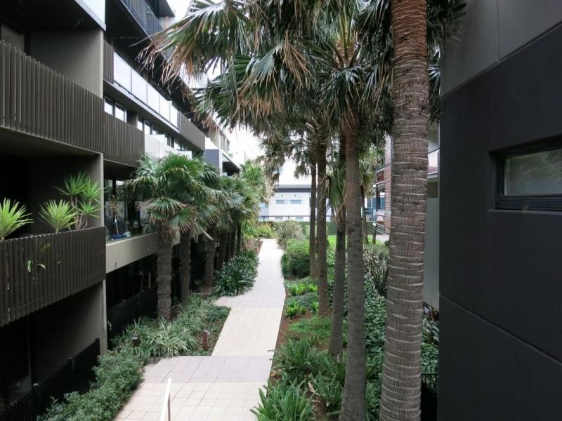 B202/19 Pickles Street, Port Melbourne VIC 3207