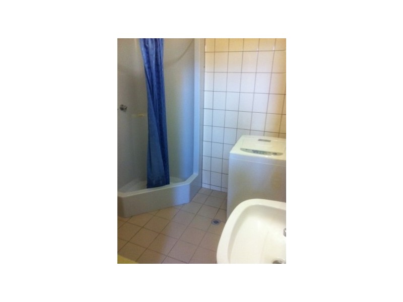 2/221 Pelham Street, Carlton VIC 3053