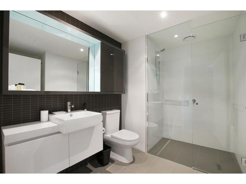 211/92 Cade Way, Parkville VIC 3052