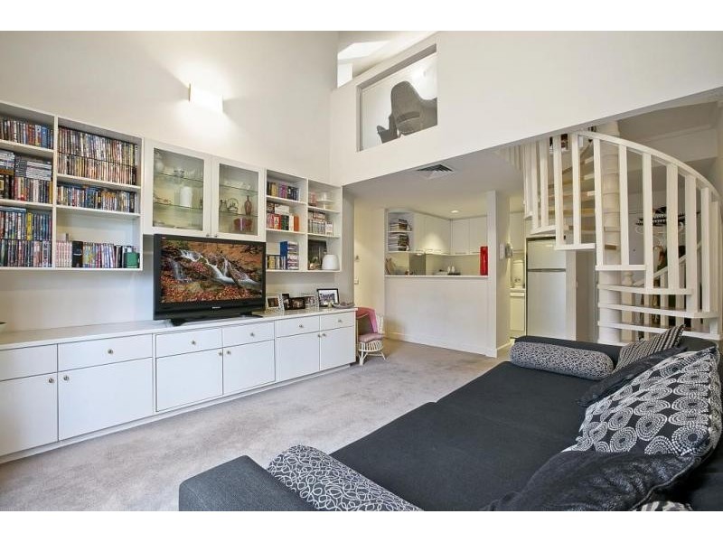 37B/211 Wellington Parade South, East Melbourne VIC 3002