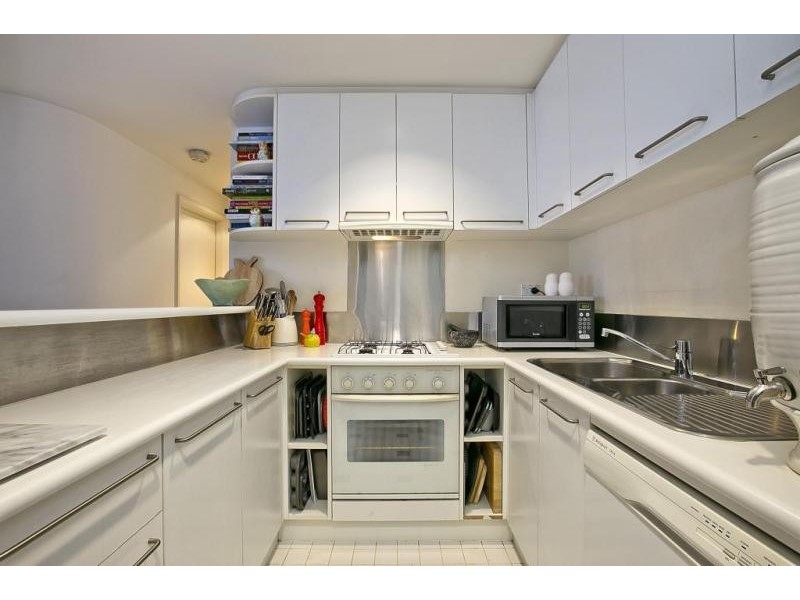 37B/211 Wellington Parade South, East Melbourne VIC 3002