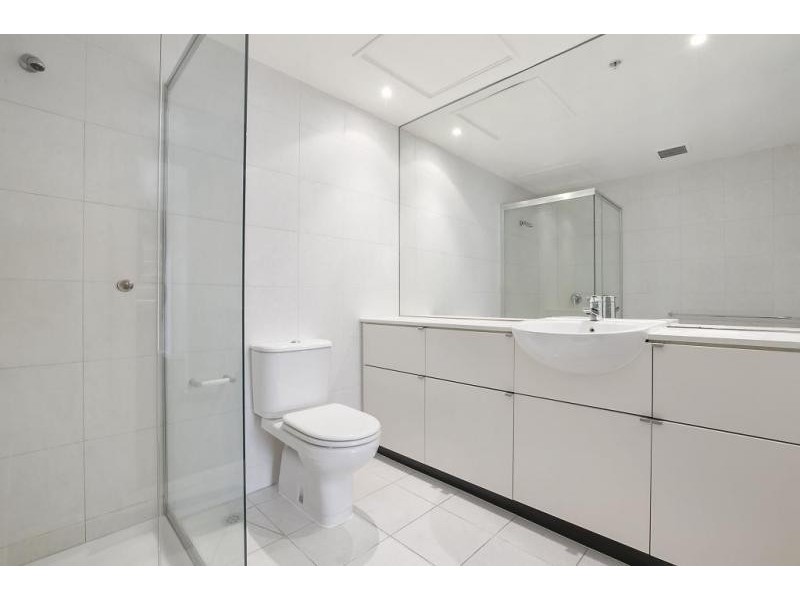 2411/80 Clarendon Street, Southbank VIC 3006