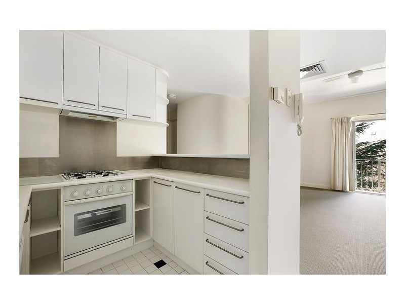 64B/211 Wellington Parade South, East Melbourne VIC 3002