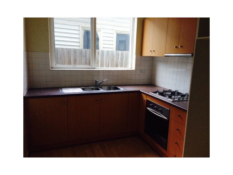 2/10 Donald Street, Brunswick VIC 3056
