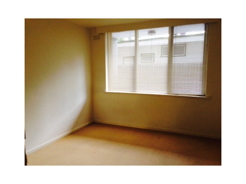 2/10 Donald Street, Brunswick VIC 3056