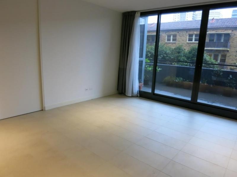 108/74 Queens Road, Melbourne VIC 3004