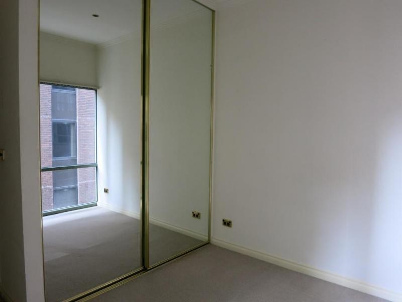 305/15 Queens Road, Melbourne VIC 3004