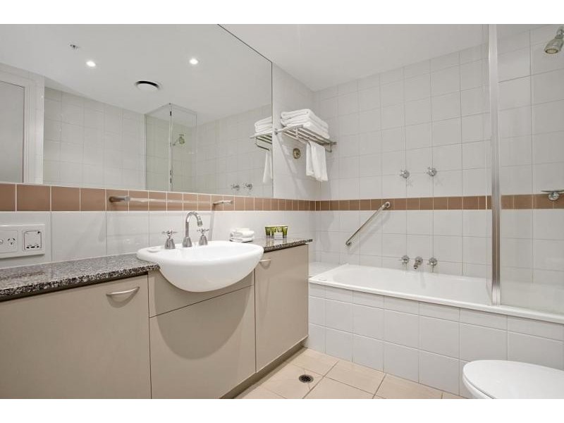 1208/222 Russell Street, Melbourne VIC 3000