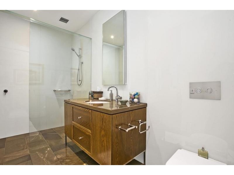 201/150 Clarendon Street, East Melbourne VIC 3002