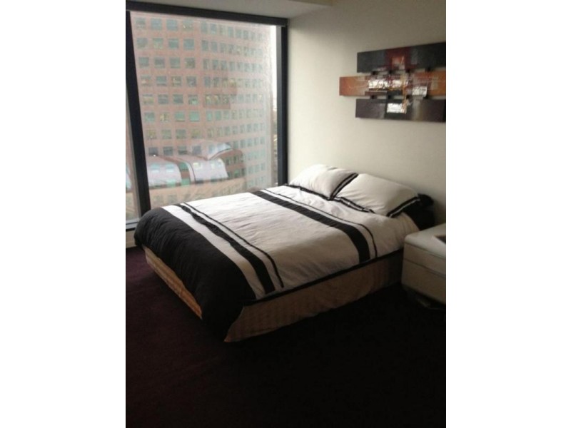 2004/7 Riverside Quay, Southbank VIC 3006