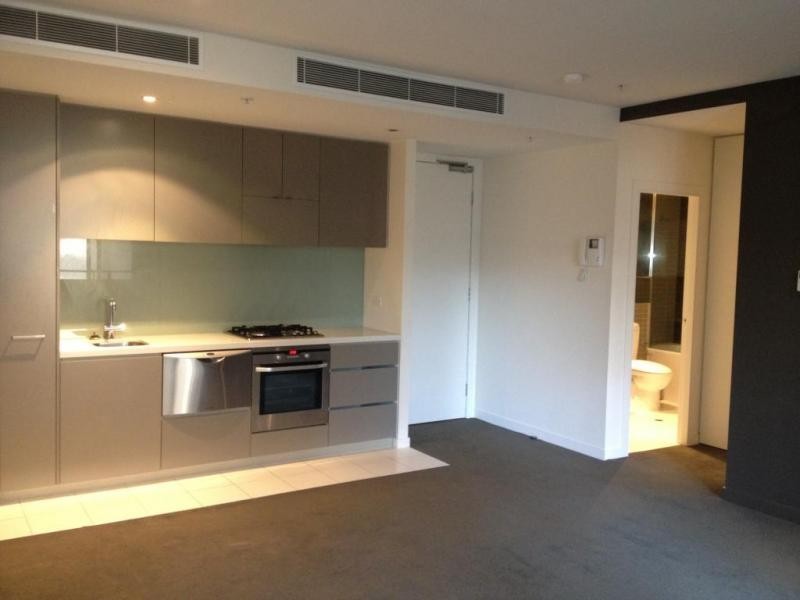 1302/55 Queens Road, Melbourne VIC 3000
