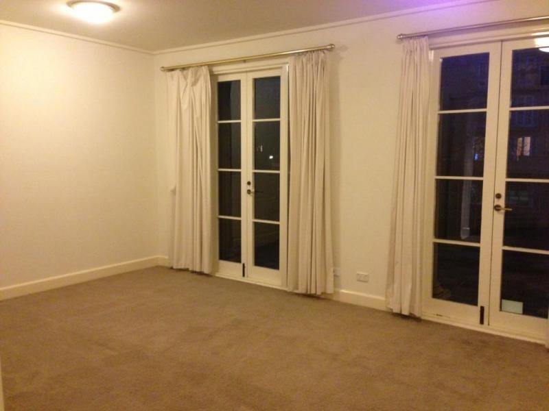 2/8 Wellington Crescent, East Melbourne VIC 3002