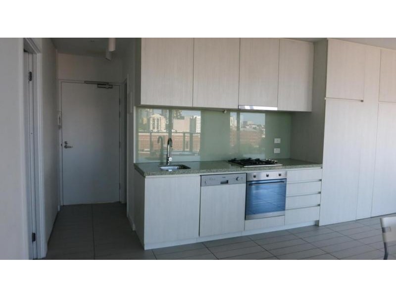 1304/673 La Trobe Street, Docklands VIC 3008