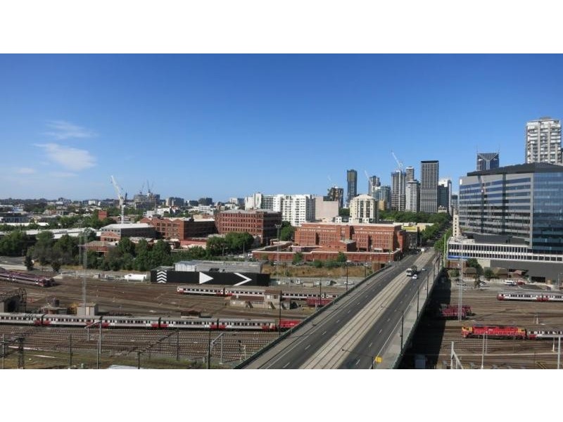 1304/673 La Trobe Street, Docklands VIC 3008