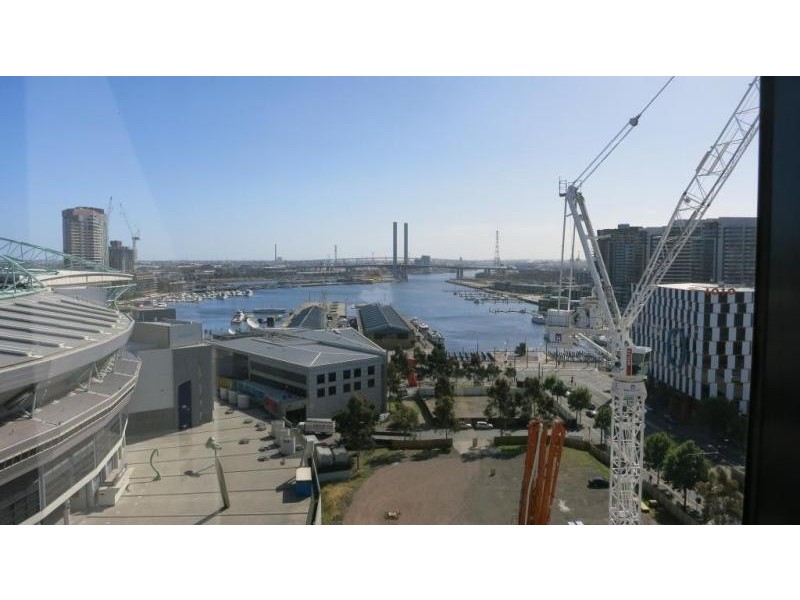 1304/673 La Trobe Street, Docklands VIC 3008