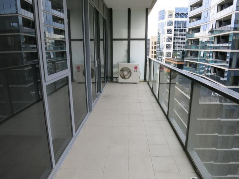 907/55 Queens Road, Melbourne VIC 3000