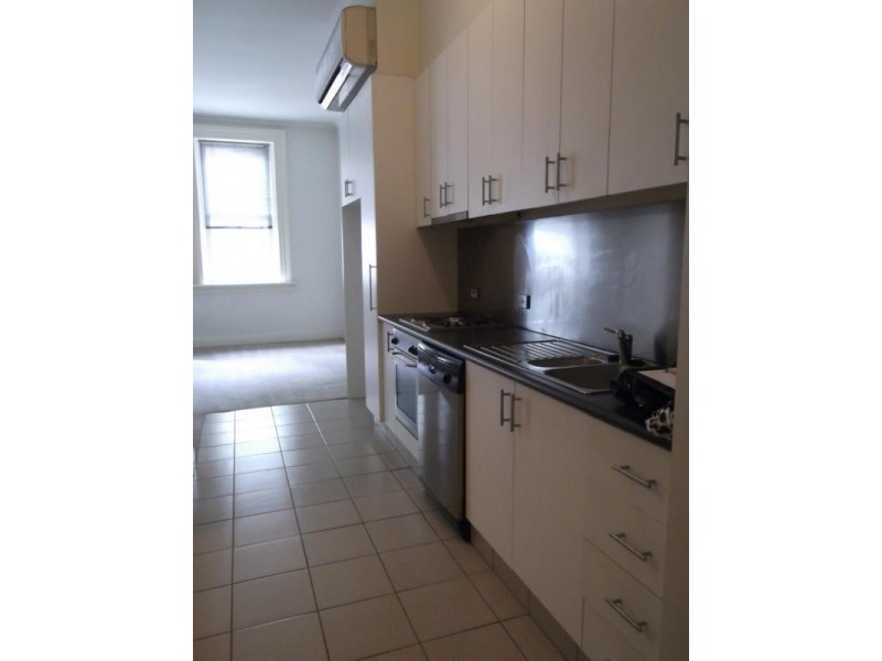 3/20 Somerset Place, Melbourne VIC 3000