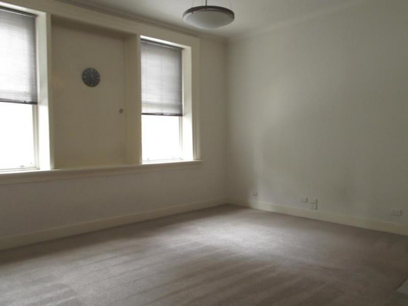 3/20 Somerset Place, Melbourne VIC 3000