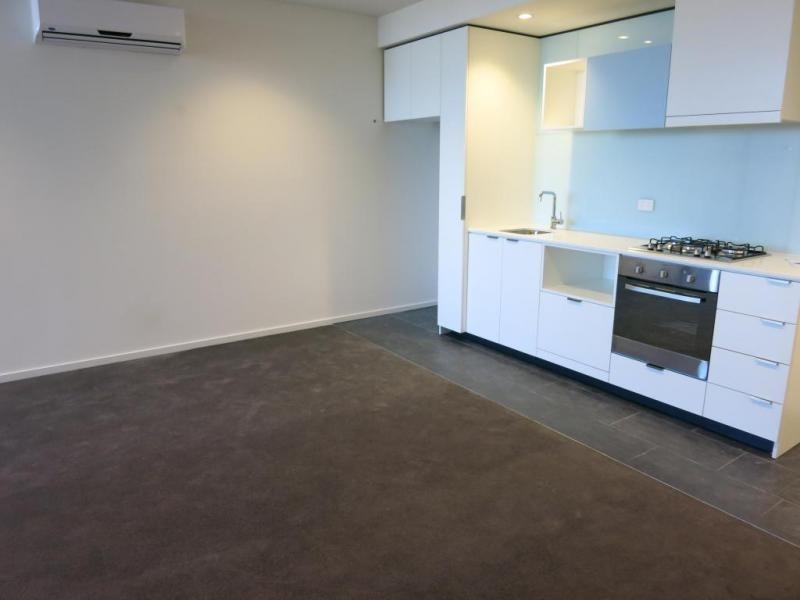 601/19-21 Hanover Street, Oakleigh VIC 3166