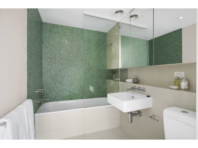 201/55 Queens Road, Melbourne VIC 3000