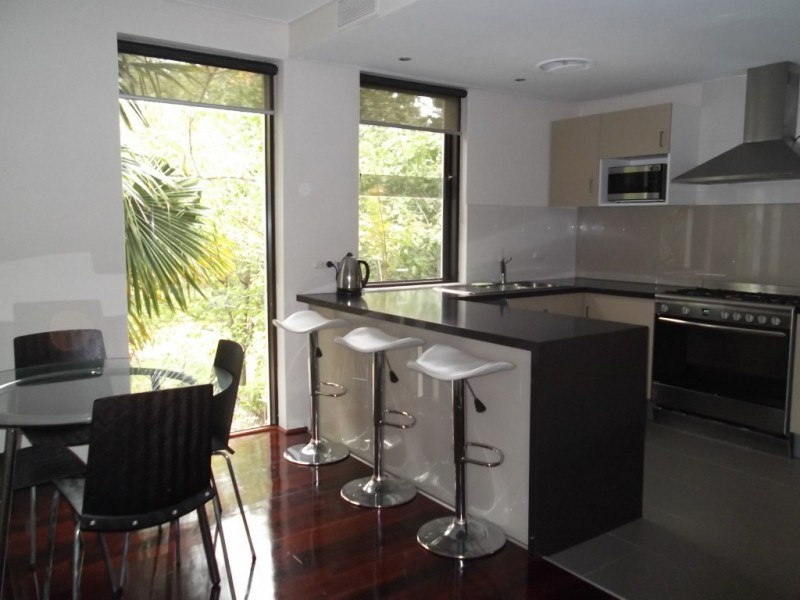 2B/29 Queens Road, Melbourne VIC 3000