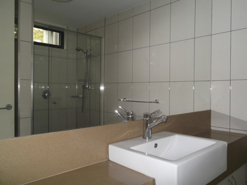 2B/29 Queens Road, Melbourne VIC 3000