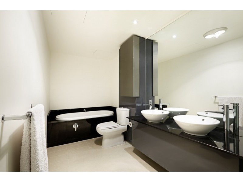 6708/7 Riverside Quay, Southbank VIC 3006