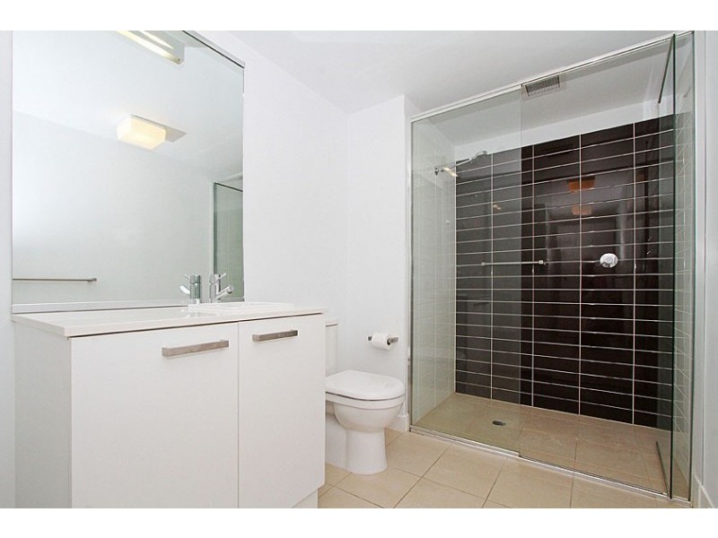 402/159 Beach Street, Port Melbourne VIC 3207