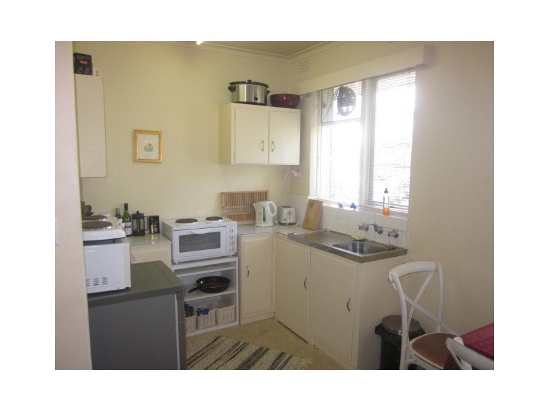 18/278 Barkly Street, St Kilda VIC 3182