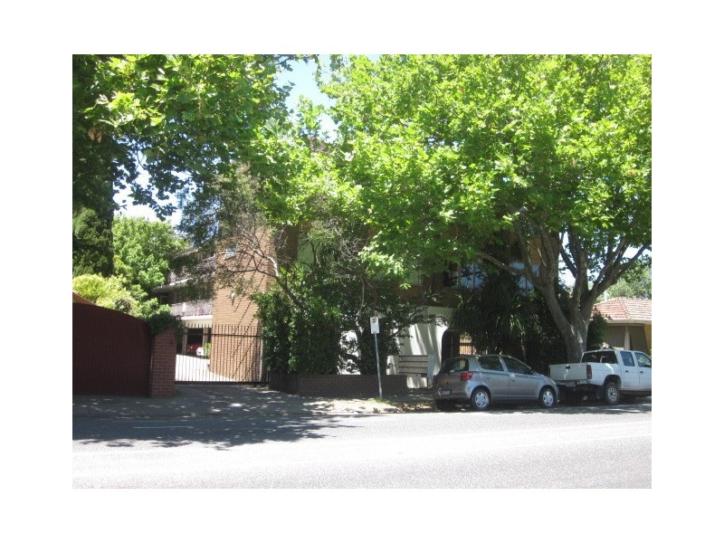 18/278 Barkly Street, St Kilda VIC 3182