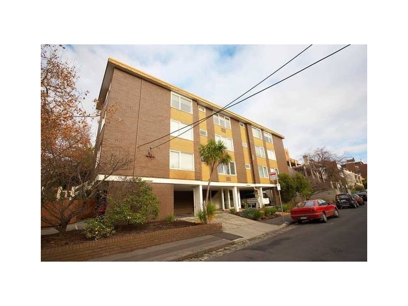 2/23 Acland Street, St Kilda VIC 3182