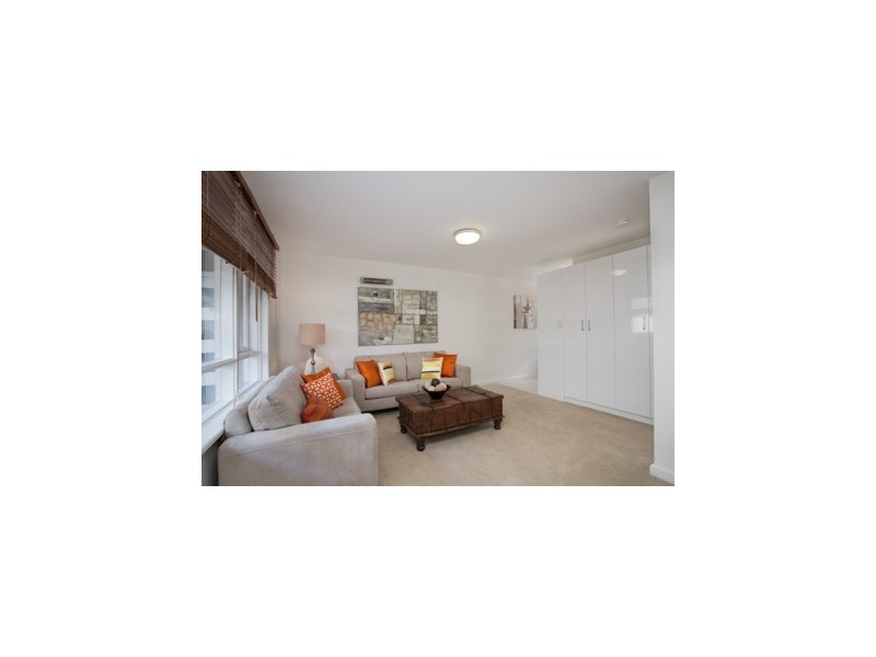 2/100 Glenhuntly Road, Elwood VIC 3184