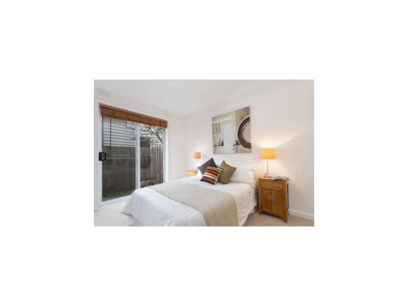 2/100 Glenhuntly Road, Elwood VIC 3184