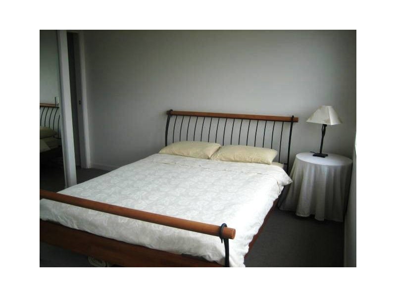 1101/166 Wellington Parade, East Melbourne VIC 3002