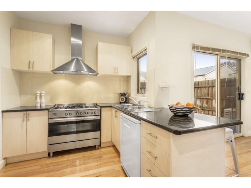1/9-11 Sutton Avenue, Altona North VIC 3025