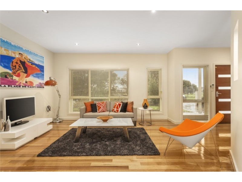 1/9-11 Sutton Avenue, Altona North VIC 3025
