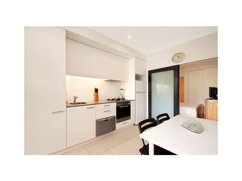 108/33 Clivedon Close, East Melbourne VIC 3002