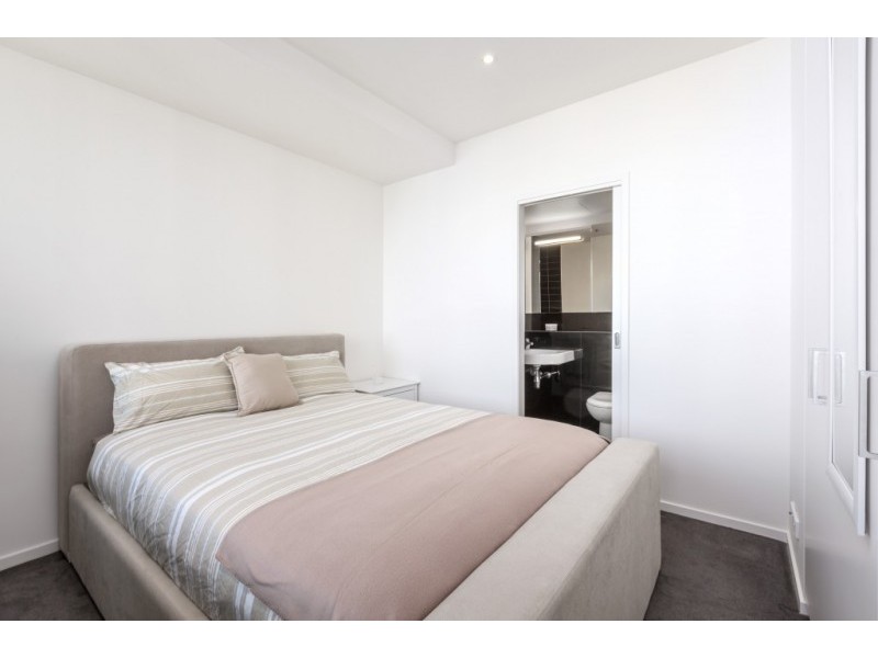 1911/620 Collins Street, Melbourne VIC 3000