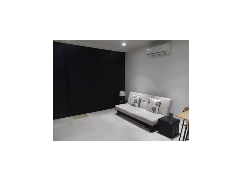 815/33 Mackenzie Street, Melbourne VIC 3000