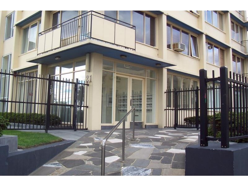 GC/21 The Esplanade, St Kilda VIC 3182