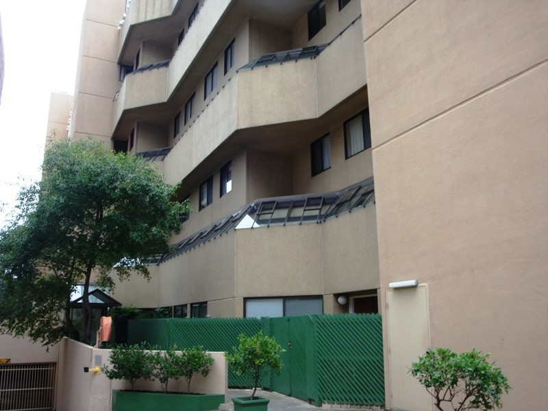 16/27 Queens Road, Melbourne VIC 3004