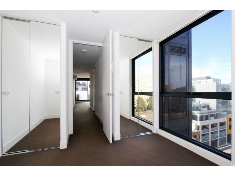 625/32 Bray St, South Yarra VIC 3141