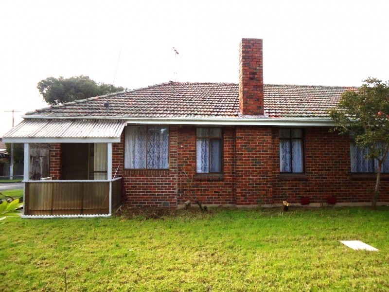 2 Hutchison Place, Coburg VIC 3058